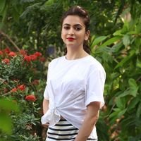 Kriti Kharbanda Poses in Hot Outfit before Bruce Lee Press Meet Photos | Picture 1457055
