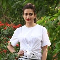Kriti Kharbanda Poses in Hot Outfit before Bruce Lee Press Meet Photos | Picture 1457050