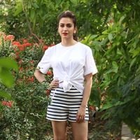 Kriti Kharbanda Poses in Hot Outfit before Bruce Lee Press Meet Photos | Picture 1457048