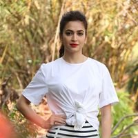 Kriti Kharbanda Poses in Hot Outfit before Bruce Lee Press Meet Photos | Picture 1457000