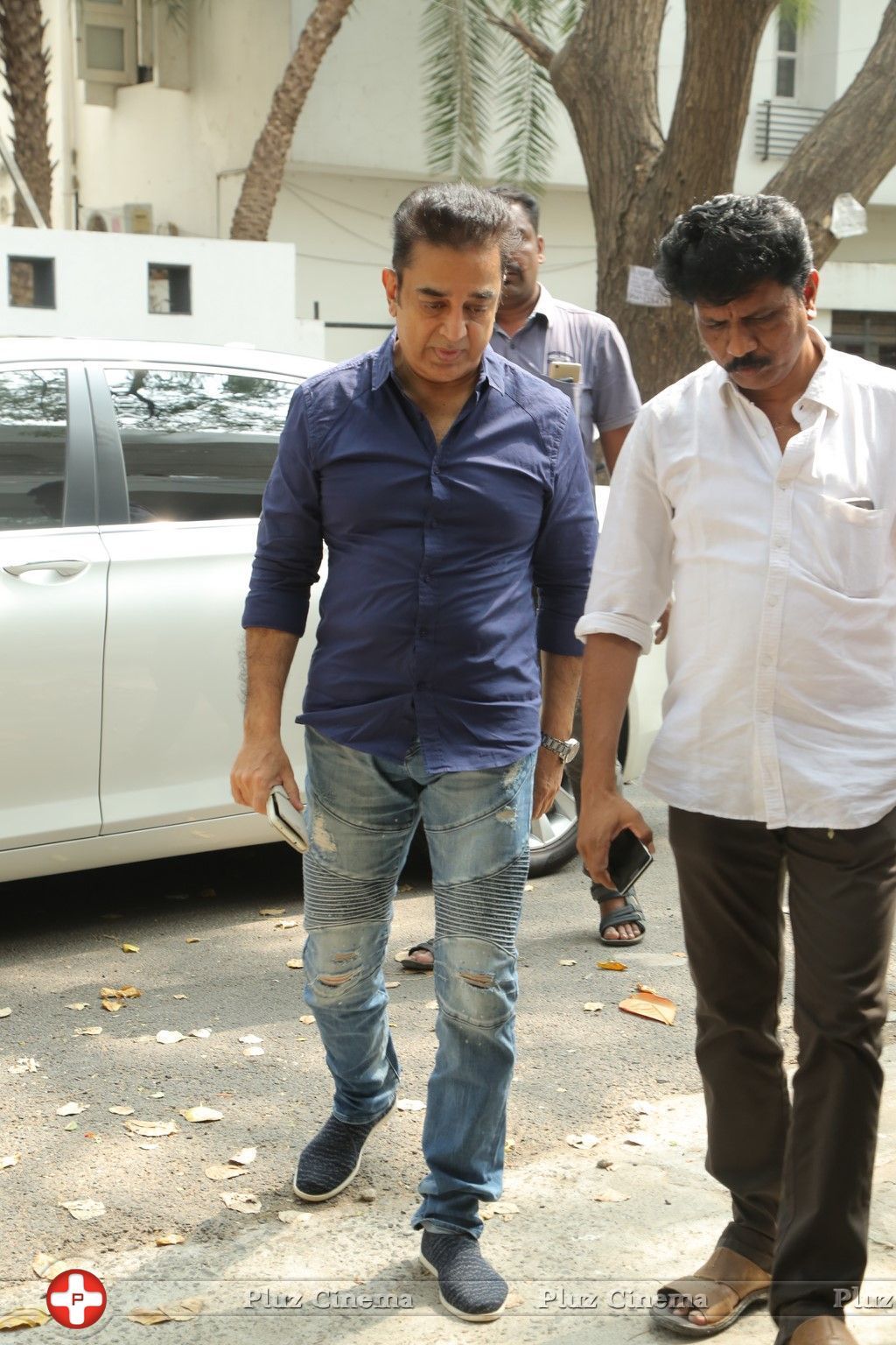Celebs Paying Last Respects to Actor Chandra Haasan wife Githamani Photos | Picture 1457657