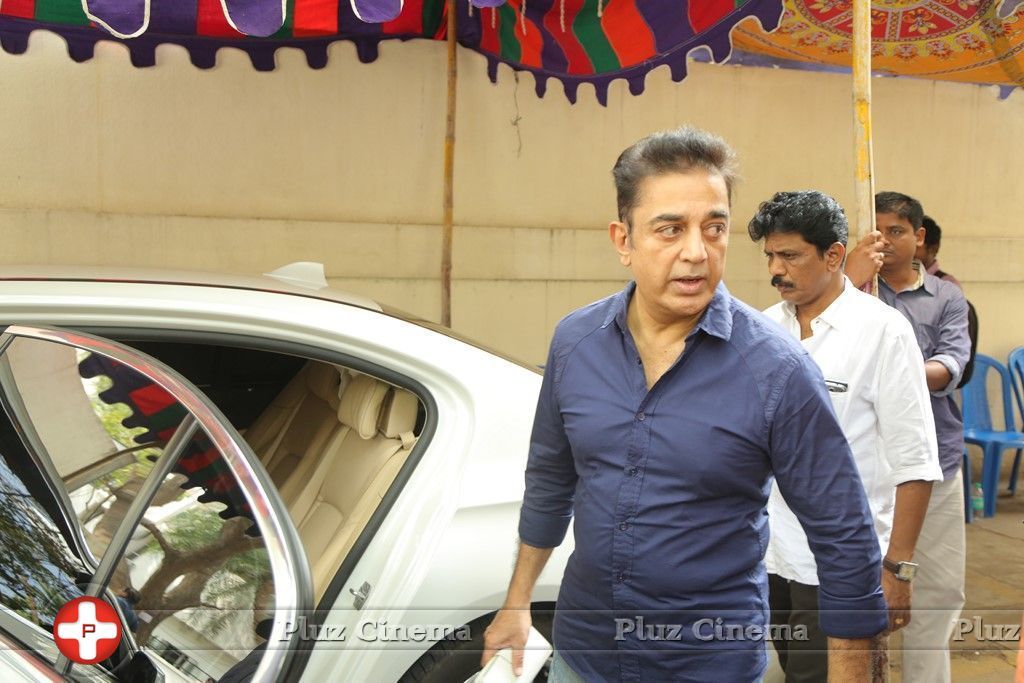 Kamal Haasan - Celebs Paying Last Respects to Actor Chandra Haasan wife Githamani Photos | Picture 1457689