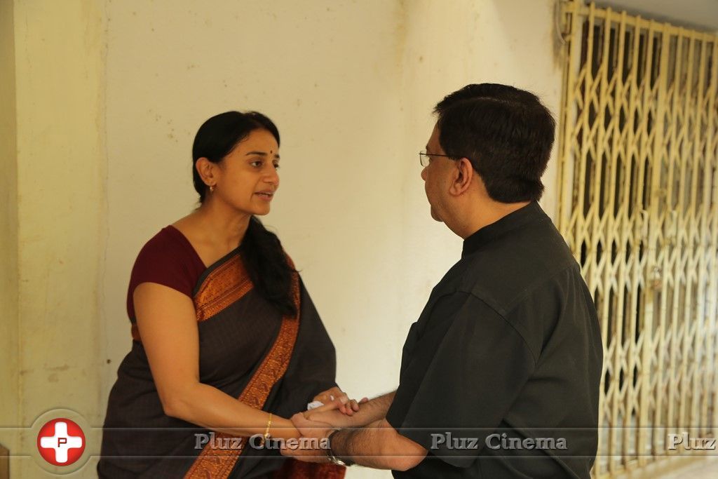 Celebs Paying Last Respects to Actor Chandra Haasan wife Githamani Photos | Picture 1457645