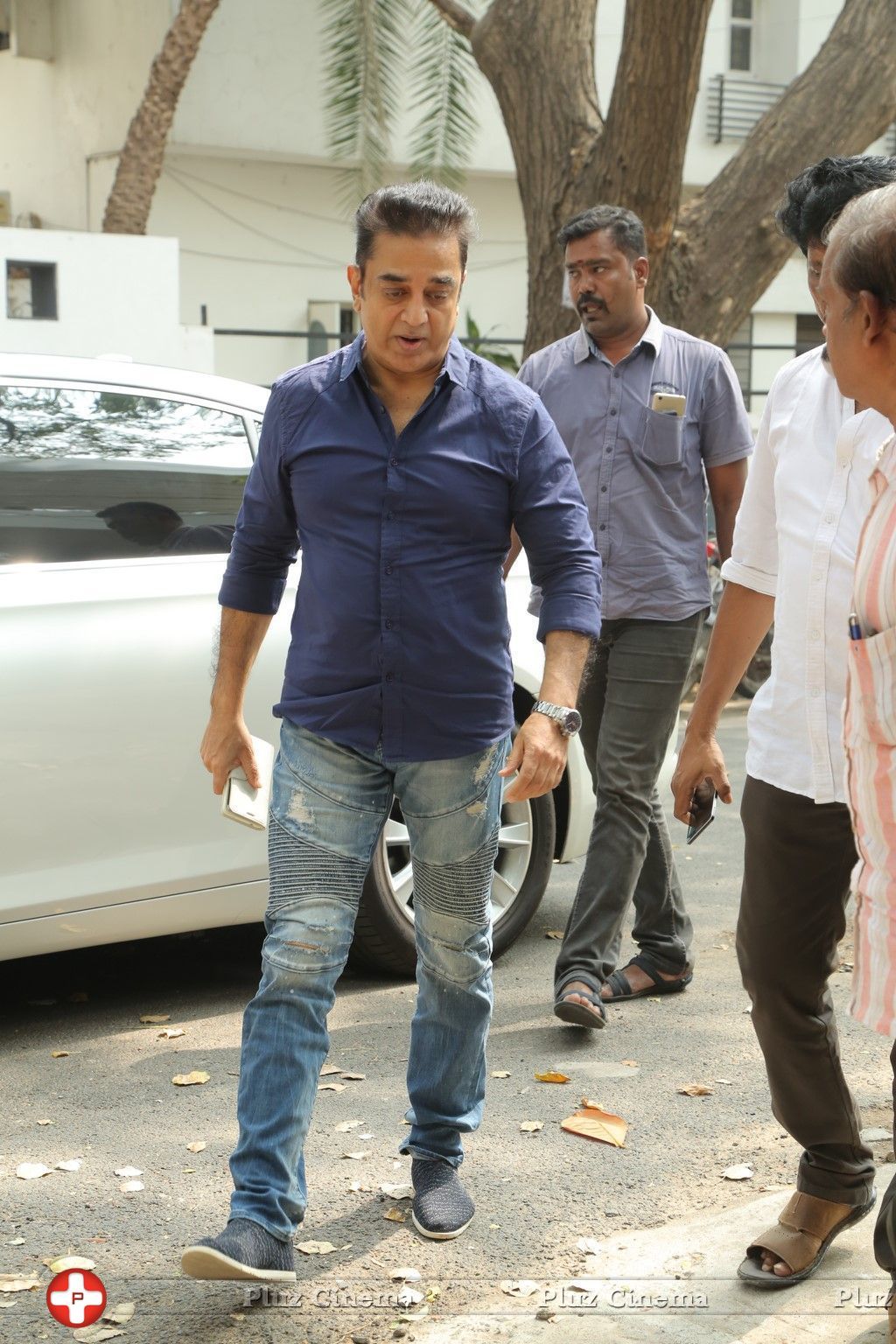 Celebs Paying Last Respects to Actor Chandra Haasan wife Githamani Photos | Picture 1457656