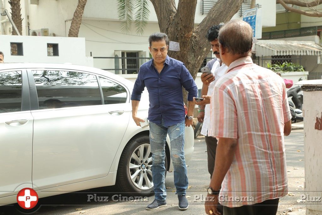Celebs Paying Last Respects to Actor Chandra Haasan wife Githamani Photos | Picture 1457654