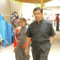 Y. G. Mahendran - Celebs Paying Last Respects to Actor Chandra Haasan wife Githamani Photos