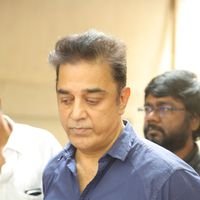 Kamal Hassan - Celebs Paying Last Respects to Actor Chandra Haasan wife Githamani Photos | Picture 1457687