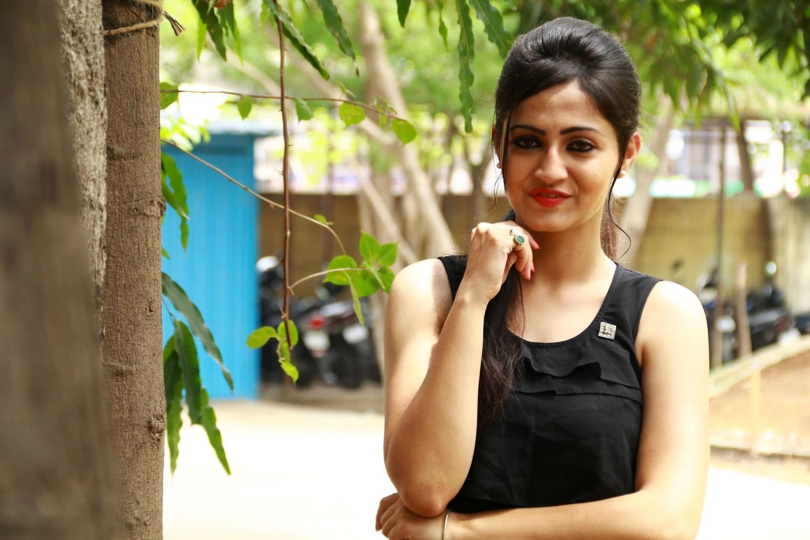 Sonal Singh at Koothan Movie Shooting Spot | Picture 1510125
