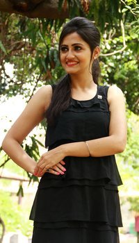 Sonal Singh at Koothan Movie Shooting Spot | Picture 1510117