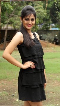 Sonal Singh at Koothan Movie Shooting Spot | Picture 1510114