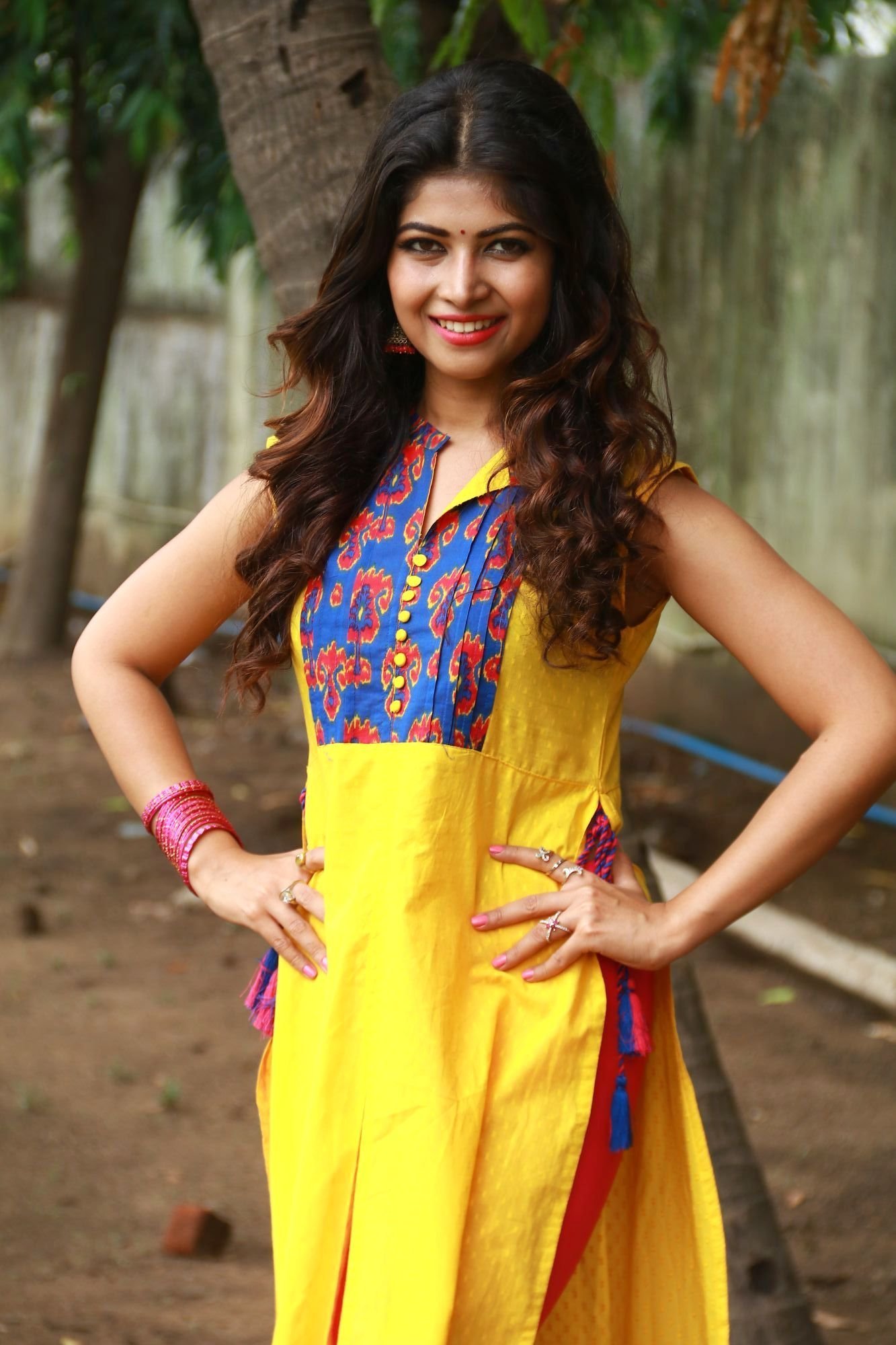 Srijitaa Ghosh at Koothan Movie Shooting Spot | Picture 1510141