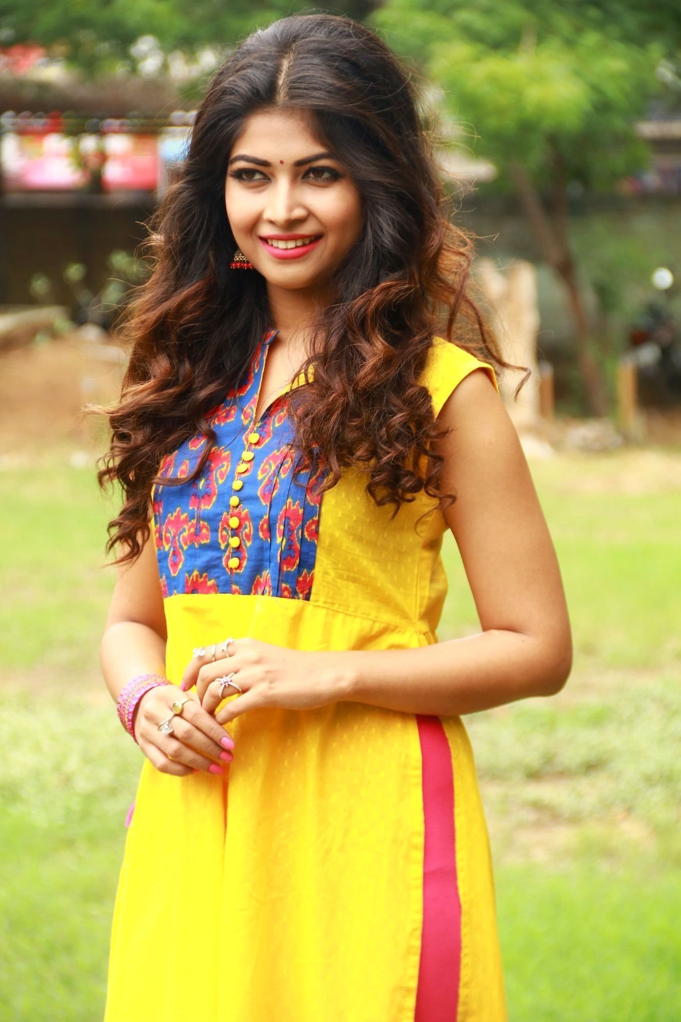 Srijitaa Ghosh at Koothan Movie Shooting Spot | Picture 1510137