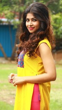 Srijitaa Ghosh at Koothan Movie Shooting Spot | Picture 1510139