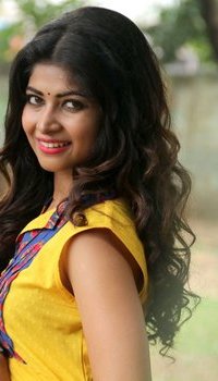 Srijitaa Ghosh at Koothan Movie Shooting Spot | Picture 1510160