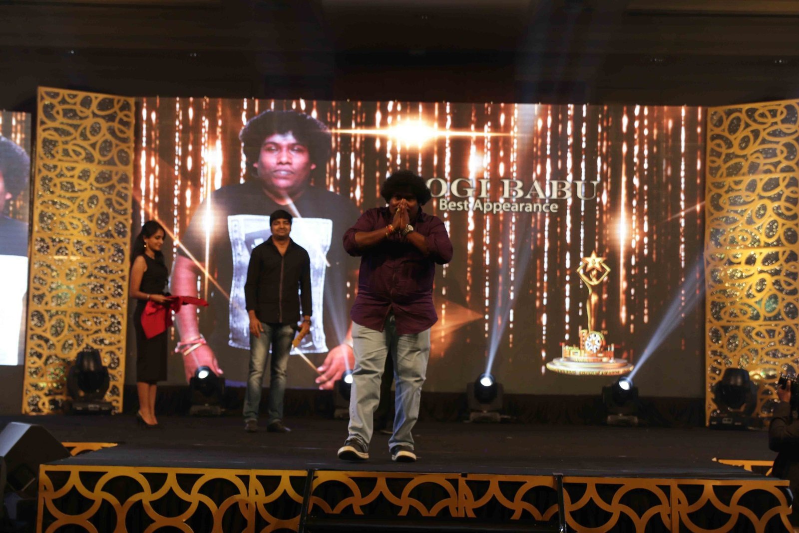 Yogi Babu - 10th Annual Edison Awards Function in Malaysia Grandeur Photos | Picture 1482334