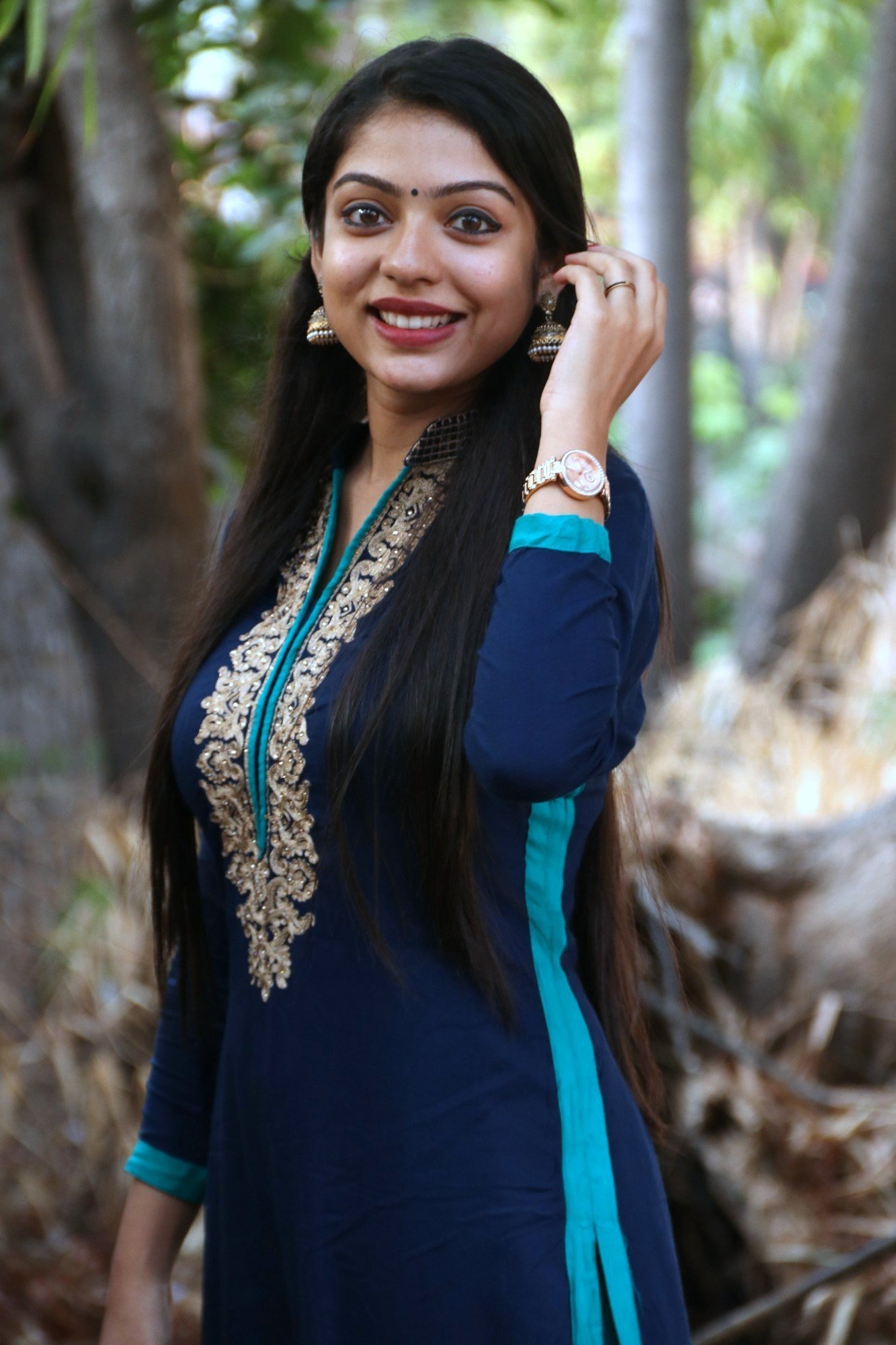 Actress Varsha Bollamma Photos at Ivan Yaar Endru Therigiratha Kamal Team Meet | Picture 1487156