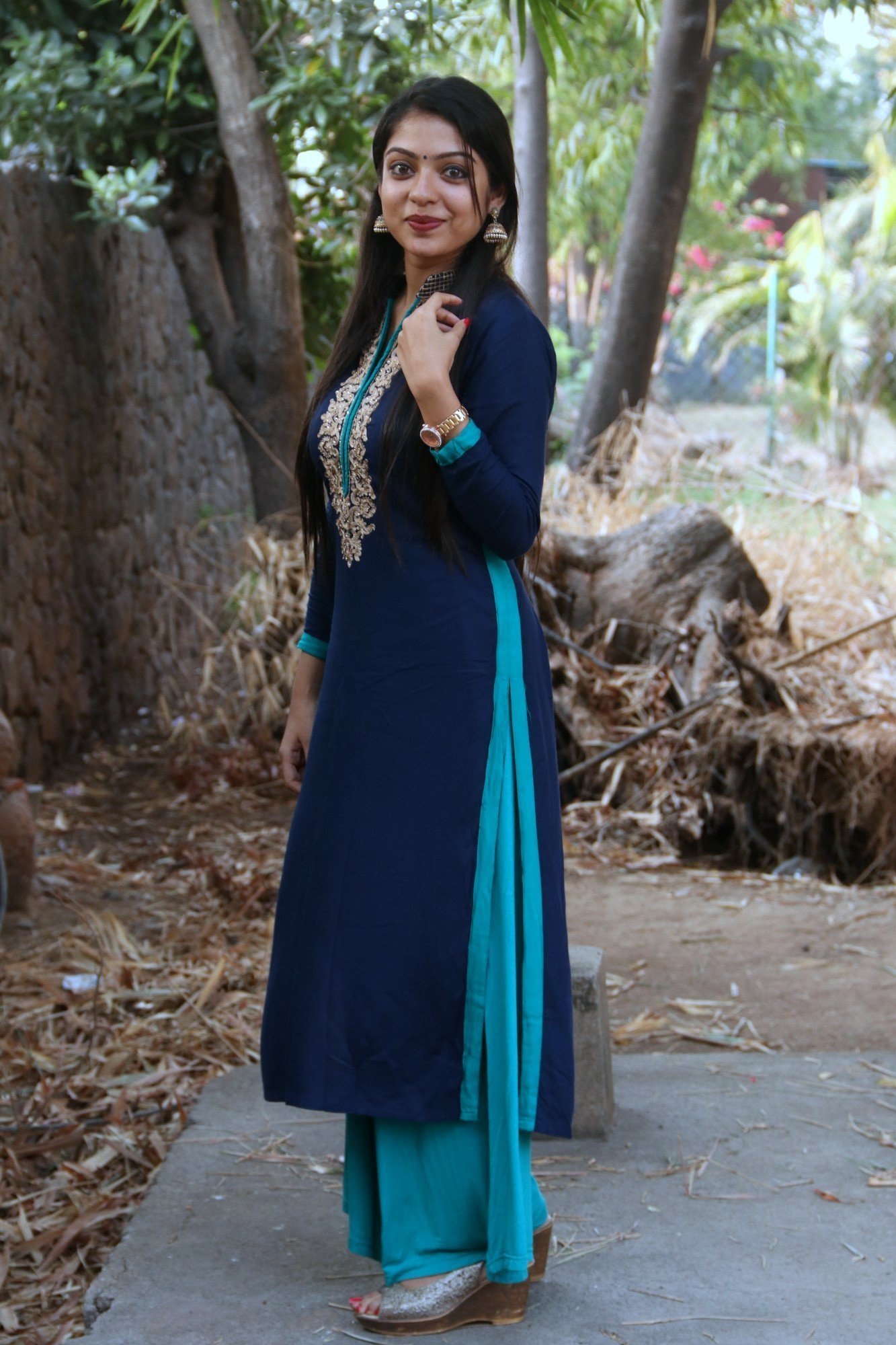 Actress Varsha Bollamma Photos at Ivan Yaar Endru Therigiratha Kamal Team Meet | Picture 1487159