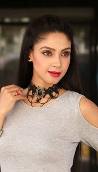 Actress Angana Roy Stills during 7 Naatkal Movie Team Interview | Picture 1500961