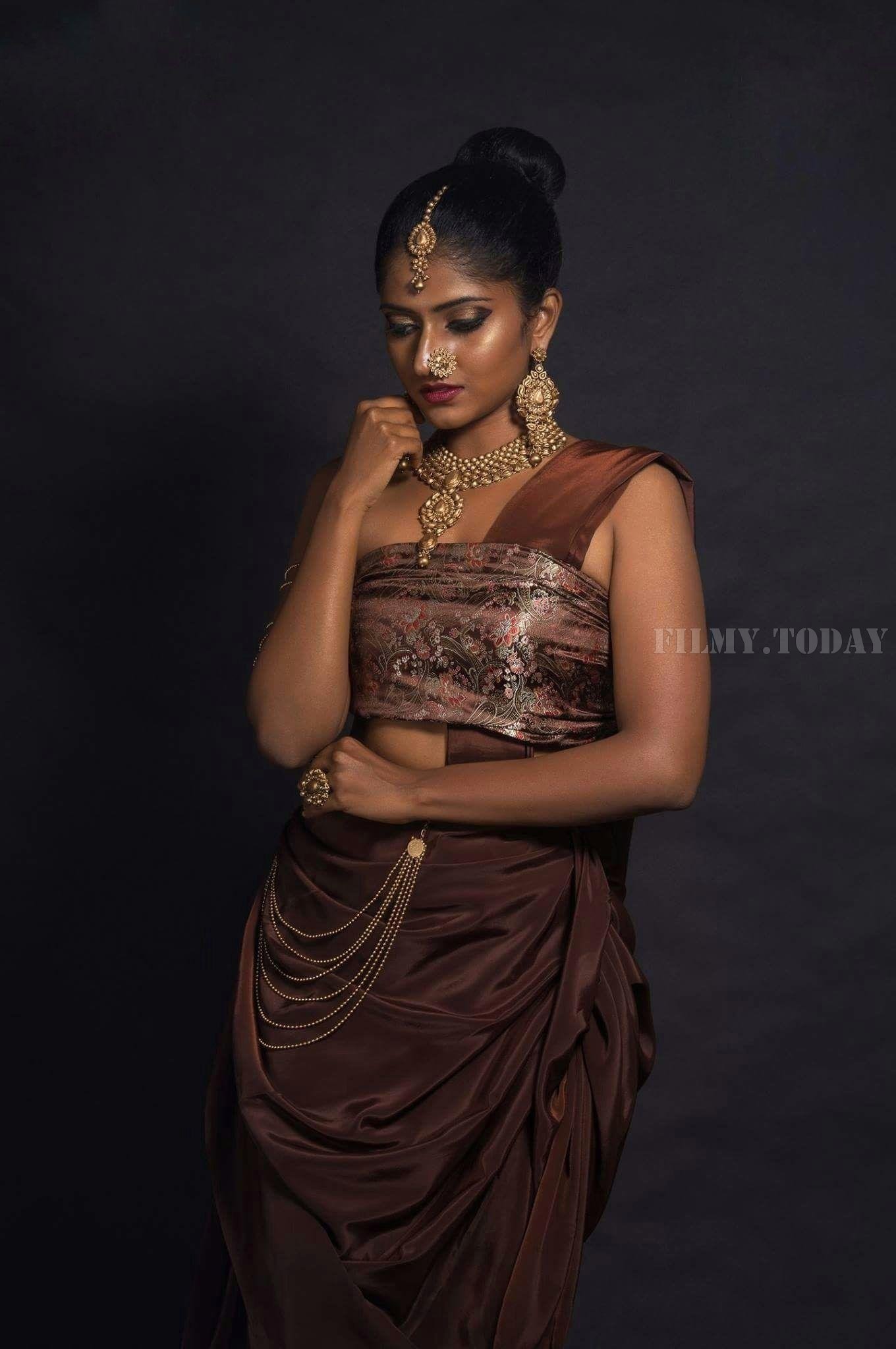 Magalir Mattum Fame Shobana Karthikeyan Hot Photoshoot | Picture 1543786