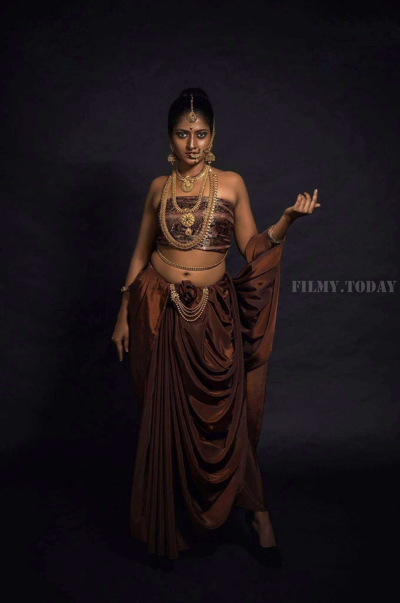 Magalir Mattum Fame Shobana Karthikeyan Hot Photoshoot | Picture 1543783