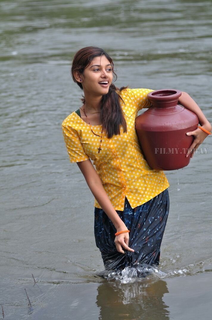 Actress Oviya Helen Photos from Police Rajyam Movie | Picture 1527647