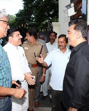 In Pics: Kamal Haasan meets Delhi's CM Arvind Kejriwal | Picture 1529355