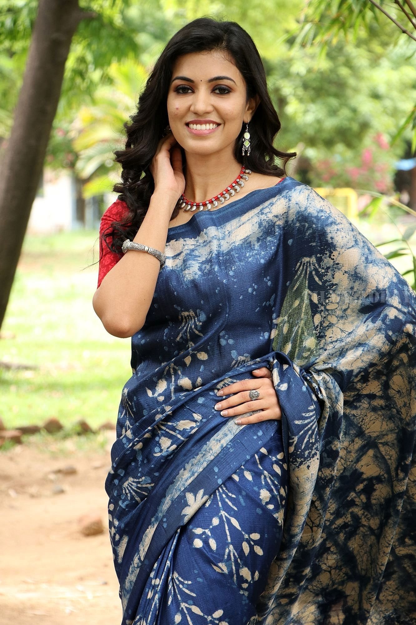 Actress Anju Kurian in Saree Latest Photos | Picture 1592565