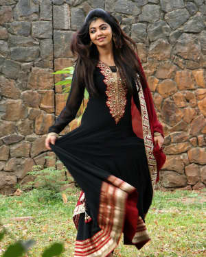 Actress Athulya Ravi at Nagesh Thiraiyarangam Movie Press Meet Photos | Picture 1565049