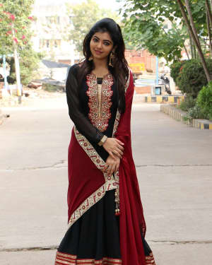 Actress Athulya Ravi at Nagesh Thiraiyarangam Movie Press Meet Photos | Picture 1565058