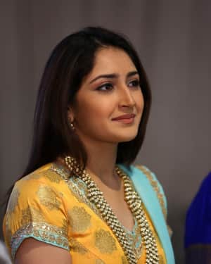 Actress Sayyeshaa Saigal Latest Photos | Picture 1584325
