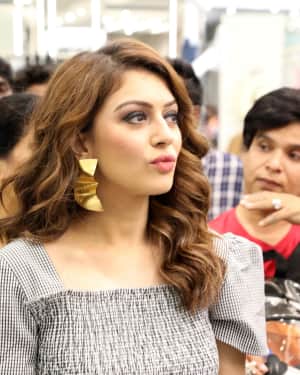 Actress Hansika Motwani at VR Mall Lifestyle Store Launch Photos | Picture 1586287