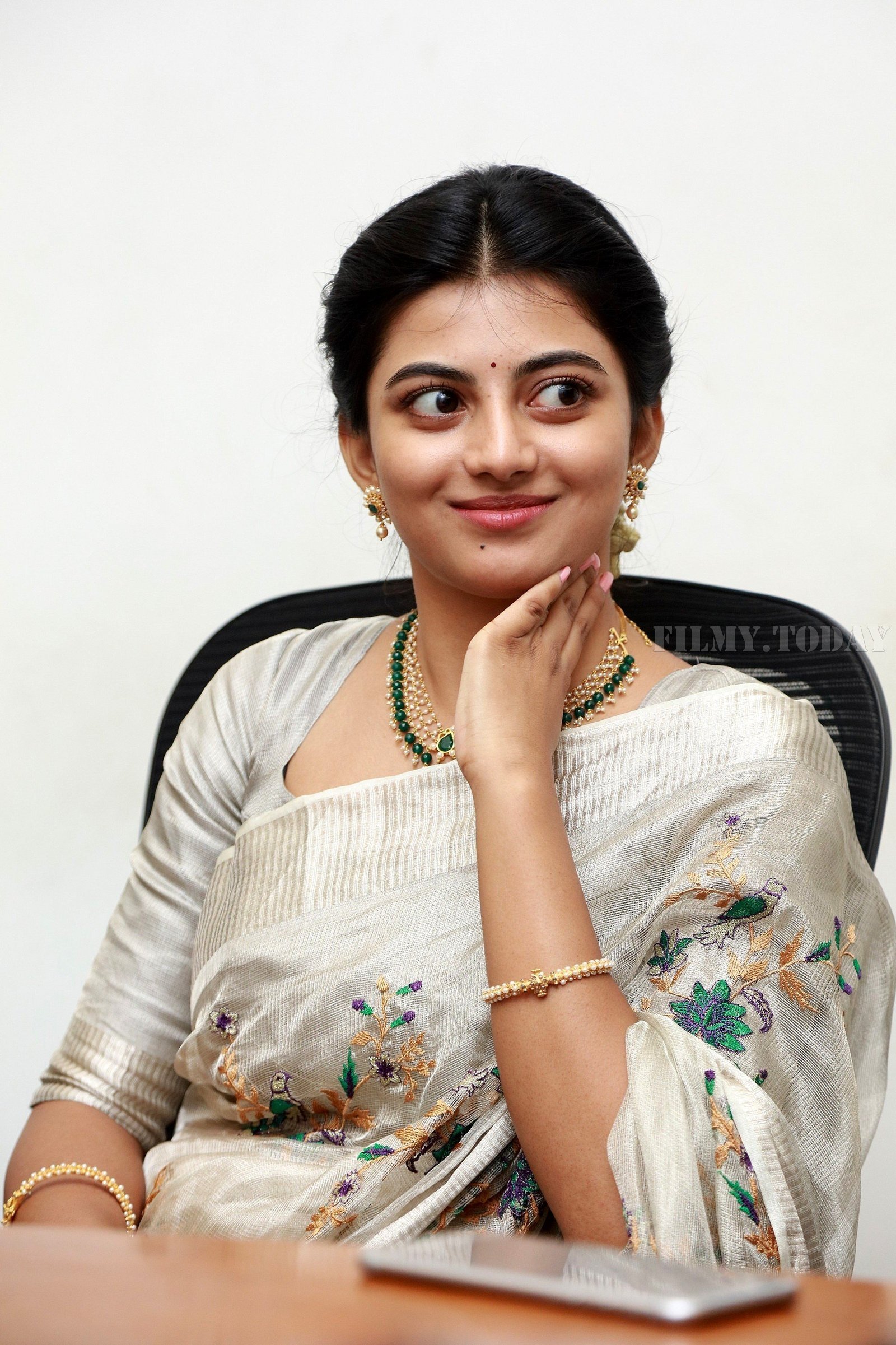 Picture 1596742 |  Actress Anandhi Photos at Pariyerum Perumal Press Meet