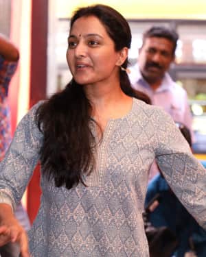 Manju Warrier at Udaharanam Sujatha Movie Success Visit Photos | Picture 1538795