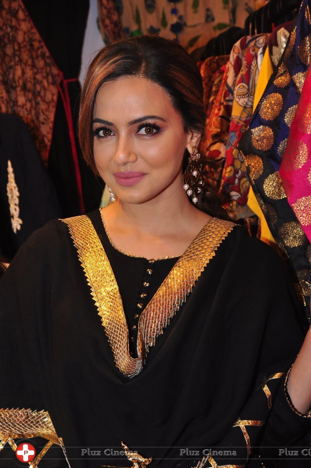 Sana Khan Launches Aakrithi Exibition Photos | Picture 1446504