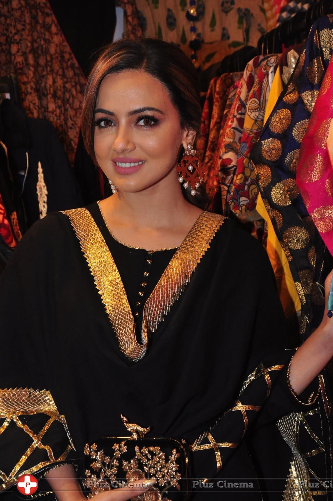 Sana Khan Launches Aakrithi Exibition Photos | Picture 1446501