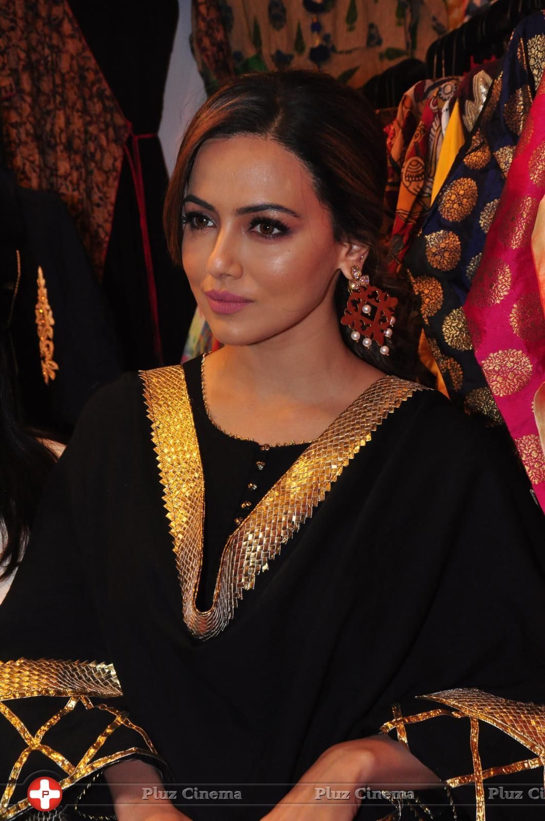 Sana Khan Launches Aakrithi Exibition Photos | Picture 1446509