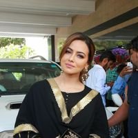 Sana Khan Launches Aakrithi Exibition Photos | Picture 1446479