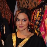Sana Khan Launches Aakrithi Exibition Photos | Picture 1446510