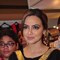 Sana Khan Launches Aakrithi Exibition Photos | Picture 1446486