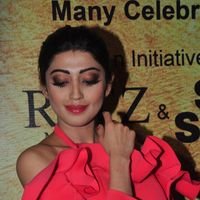 Pranitha at South Scope Life Style Awards 2016 Photos | Picture 1448129