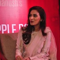 Aishwarya Dhanush - Standing On An Apple Box Book Launch In Hyderabad Photos | Picture 1450680