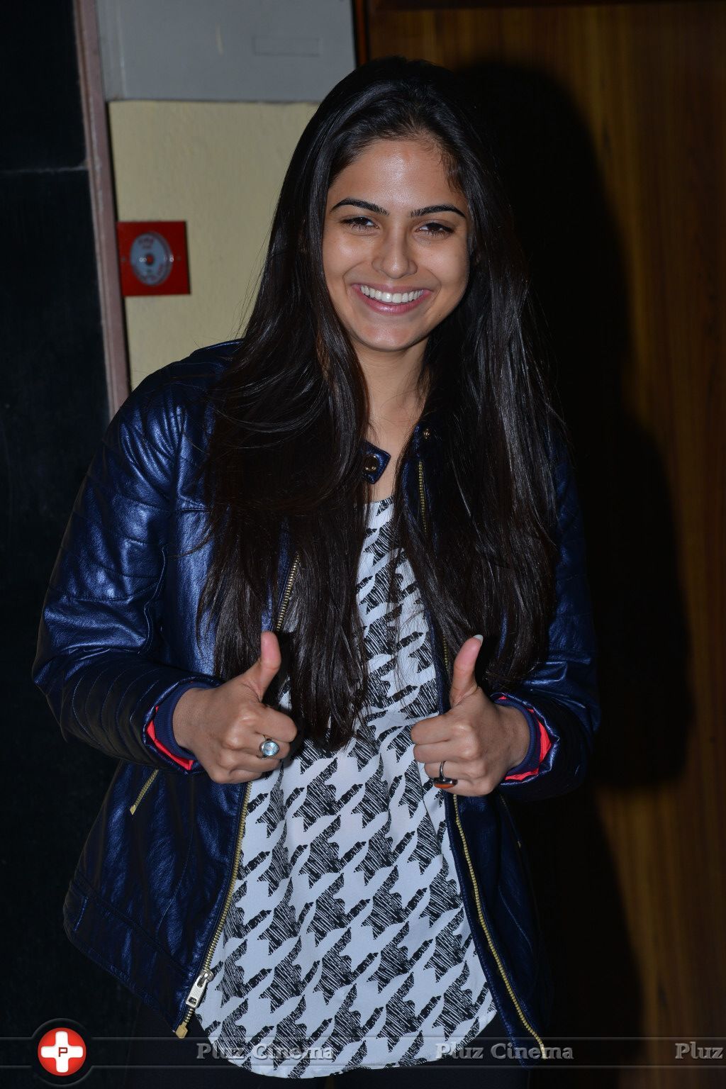 Naina Ganguly during Vangaveeti Movie Team Visits Devi Theater Photos | Picture 1453138