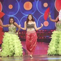 Mehreen Kaur - Zee Telugu Apsara Awards 2017 Function Stills | Picture 1495374