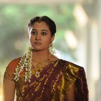 Sowmya Venugopal - Inthalo Ennenni Vinthalo Movie Stills | Picture 1495616
