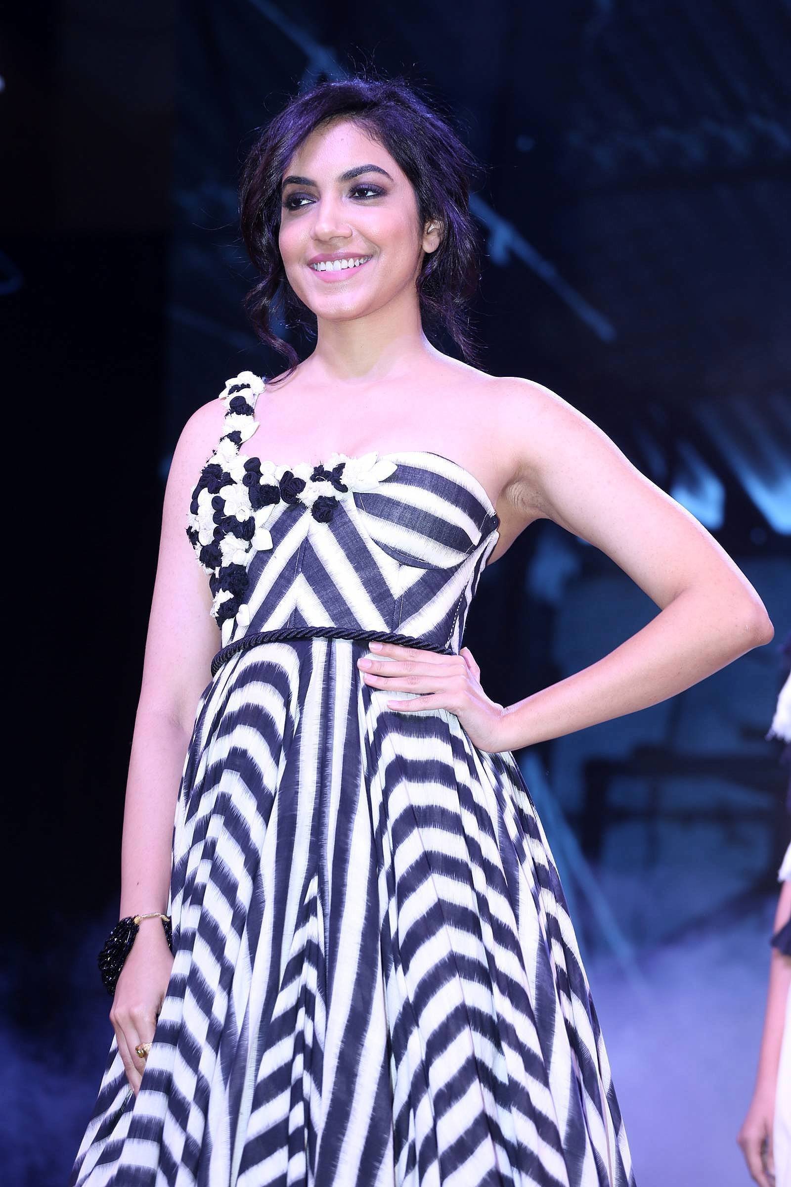 Ritu Varma - Celebrities at Woven 2017 Fashion Show Photos | Picture 1521503