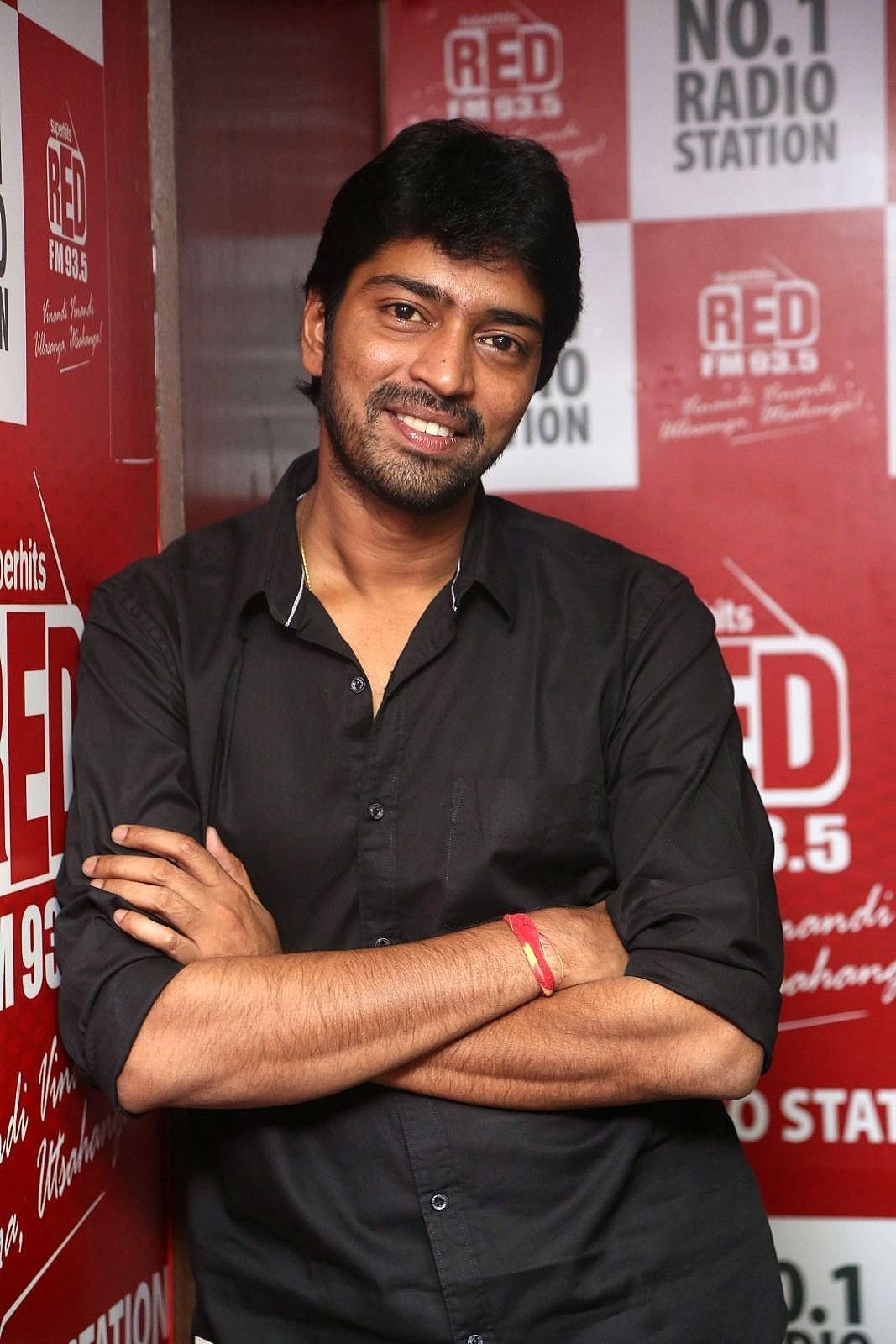 Allari Naresh Stills during Meda Meeda Abbayi Song Launch at Red FM  | Picture 1521952