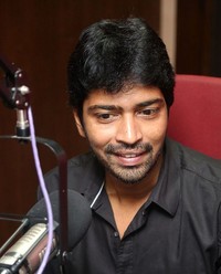 Allari Naresh Stills during Meda Meeda Abbayi Song Launch at Red FM  | Picture 1521947