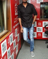 Allari Naresh Stills during Meda Meeda Abbayi Song Launch at Red FM  | Picture 1521948