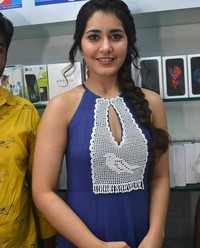 Raashi Khanna launches Big C Mobile Store in Guntur Photos | Picture 1522281