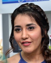 Raashi Khanna launches Big C Mobile Store in Guntur Photos | Picture 1522271